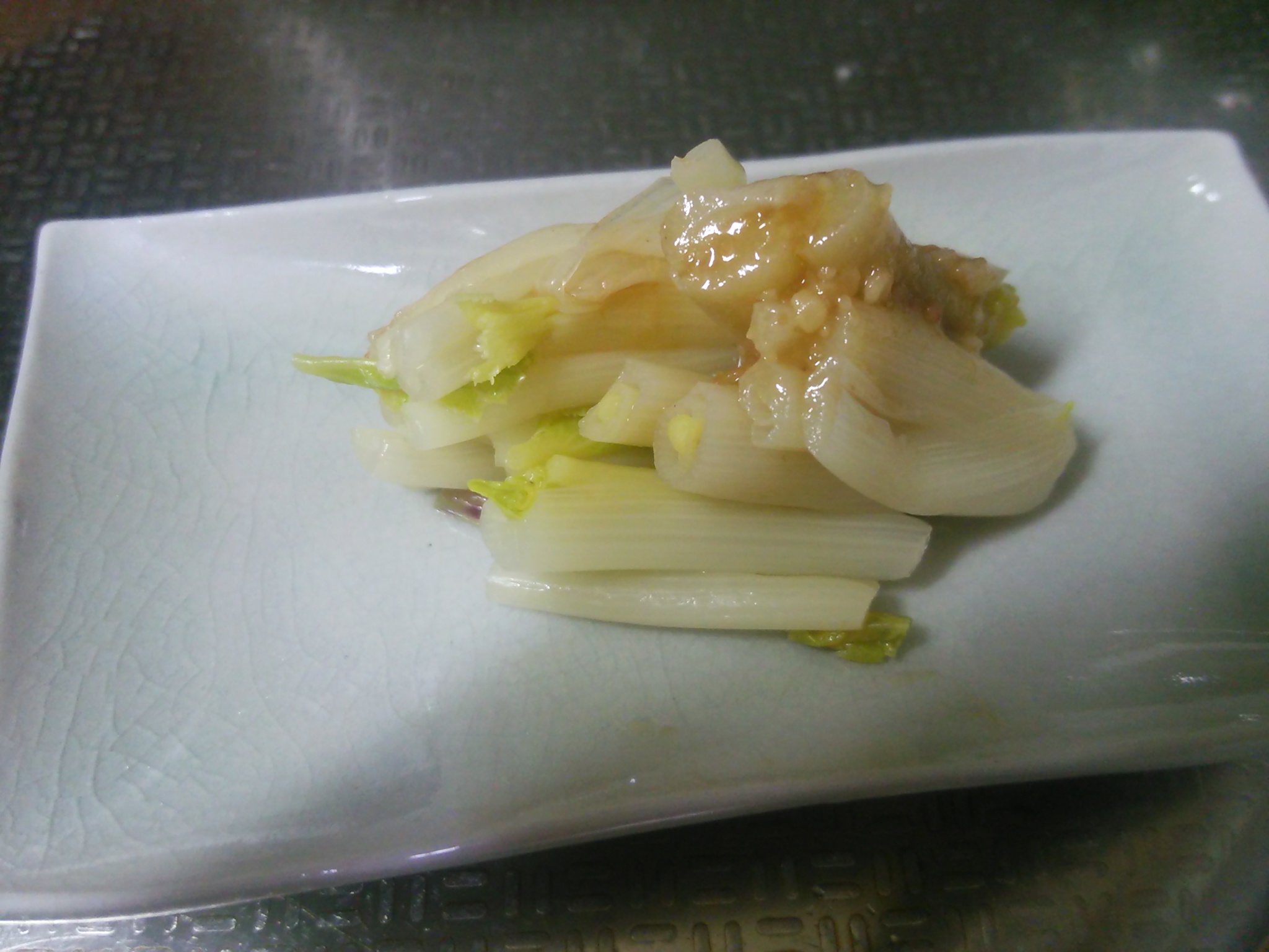 浜ぼうふうの酢味噌和え☆りんご灰釉 小角皿