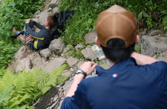 荷物が重過ぎ。